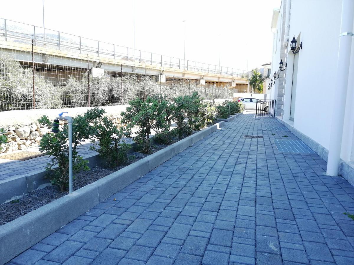 Sicily Rooms Appartamenti Carini Exterior foto